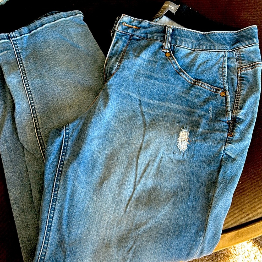 Democracy jeans 18w used in good condition.